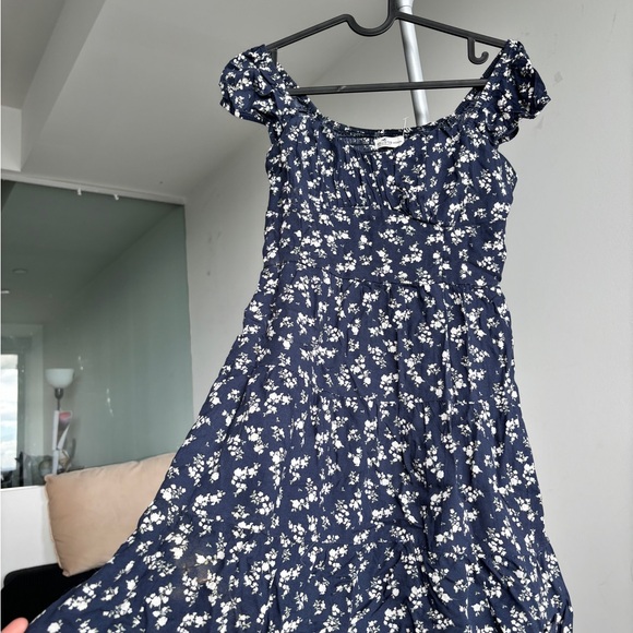 Hollister Dress, color Navy Blue Floral, S - Picture 4 of 5